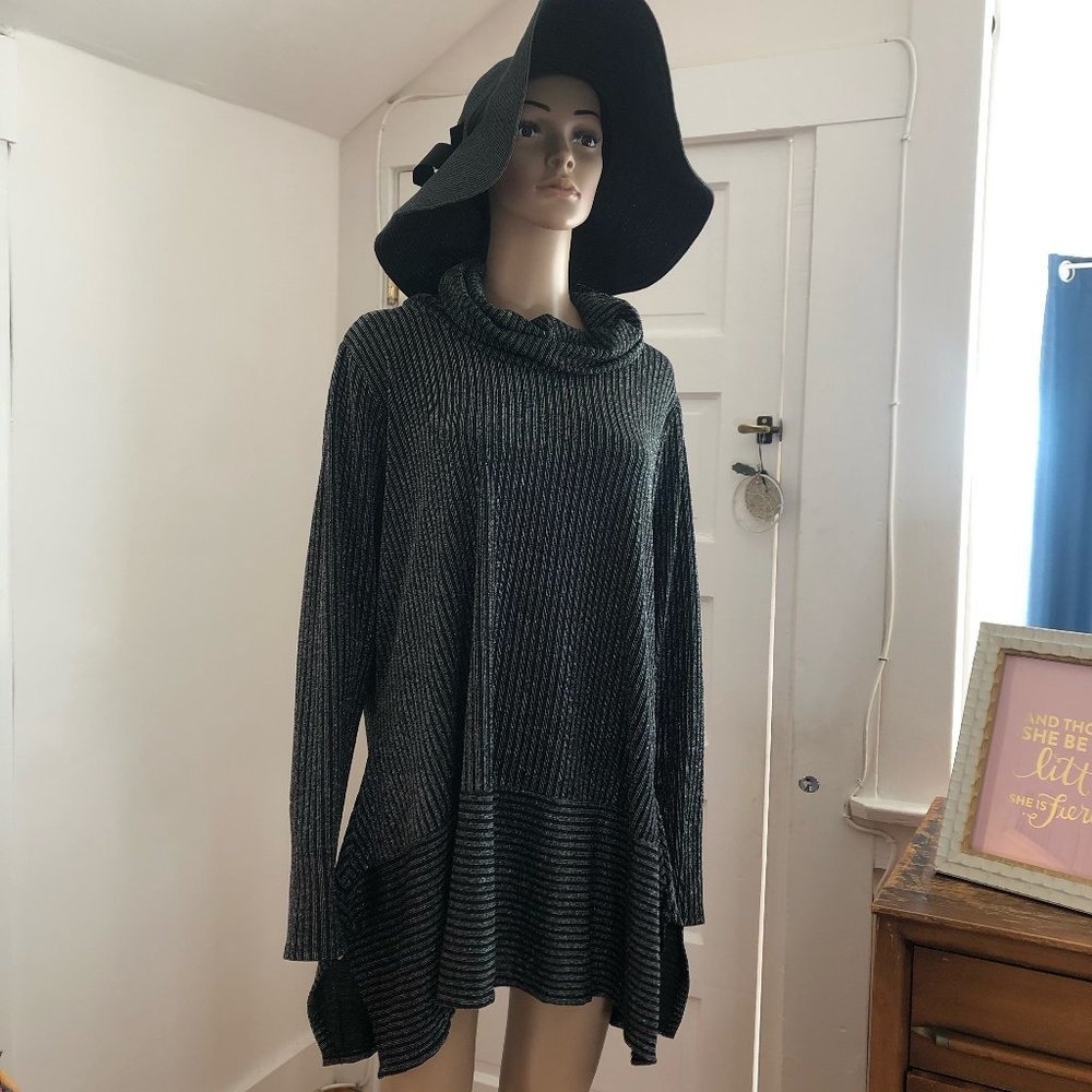 NWT Belldini Cowl Neck 2X Sparkle Neck Tunic